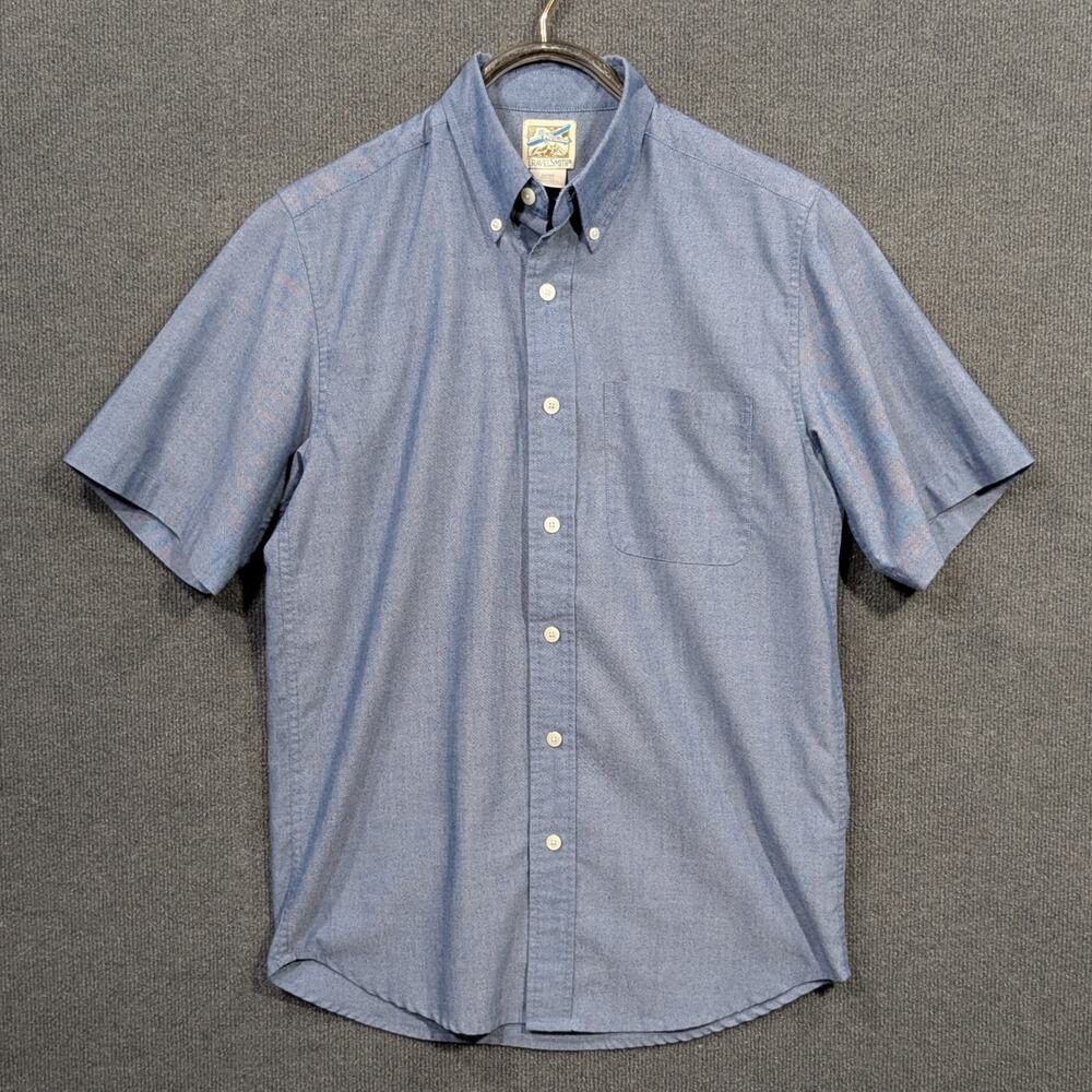 TravelSmith Shirt Mens Small Blue CoolMax Button Up Structured Preppy Chambray